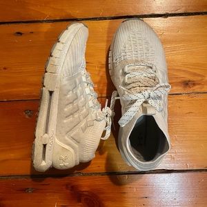 Under Armour tennis shoes